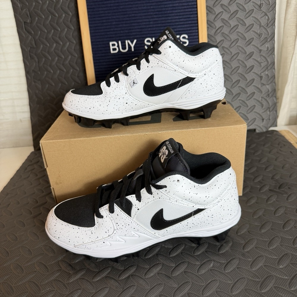 Nike Air Jordan Stadium 90 Low TD Men Size 10 White Football Cleats HQ0210-100